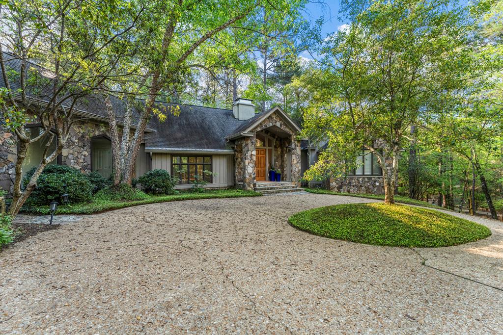 4 Mountain Ridge Court