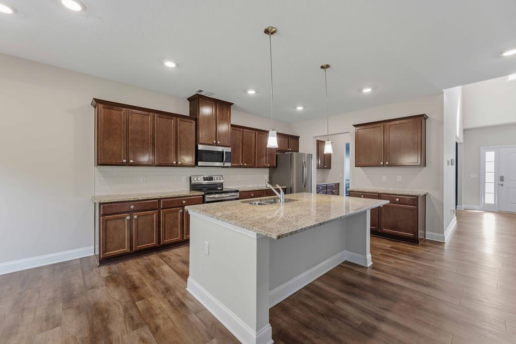112 White Oak Drive