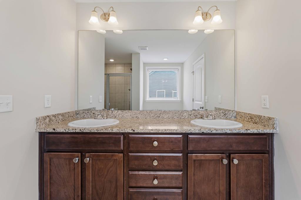 112 White Oak Drive