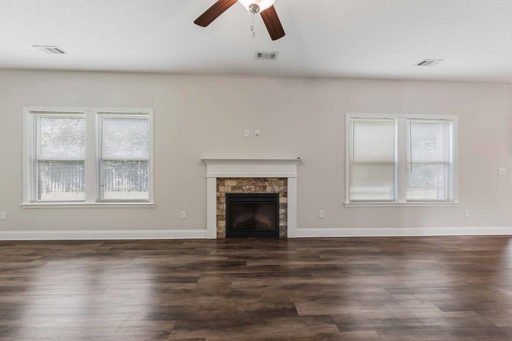 112 White Oak Drive