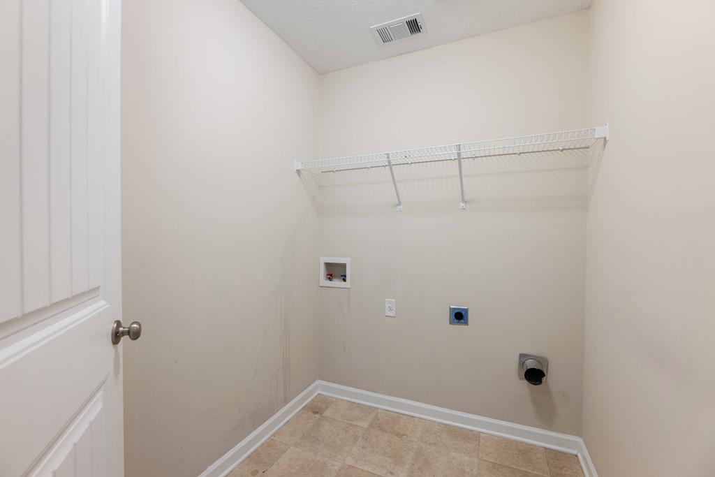 112 White Oak Drive