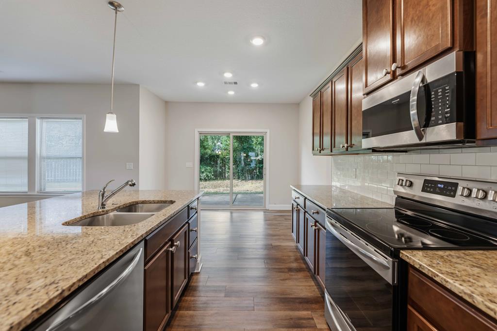 112 White Oak Drive