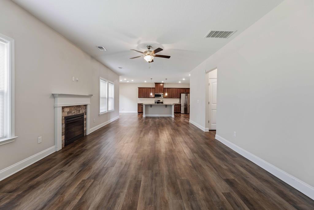 112 White Oak Drive