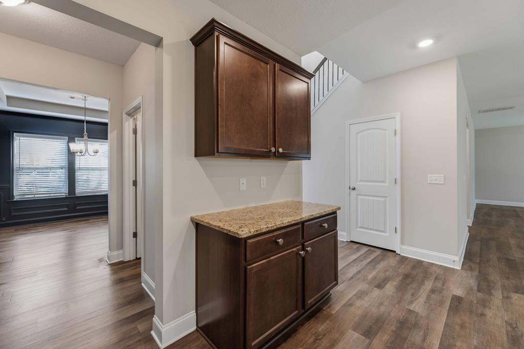 112 White Oak Drive