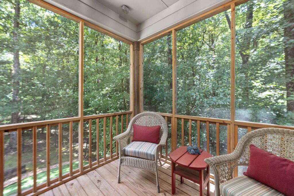 1456 Lee Road 2204