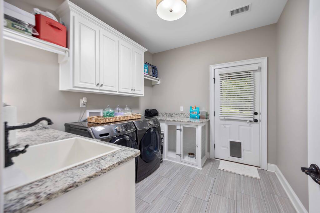 1456 Lee Road 2204