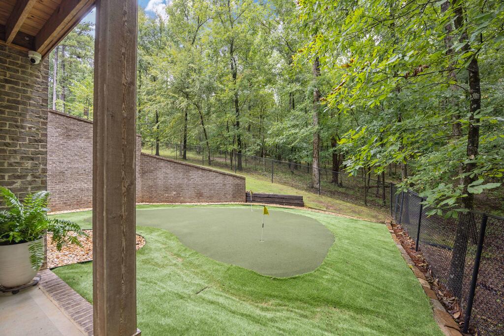 1456 Lee Road 2204