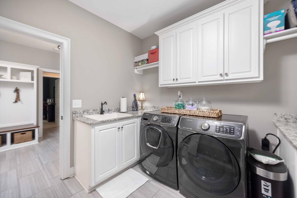 1456 Lee Road 2204
