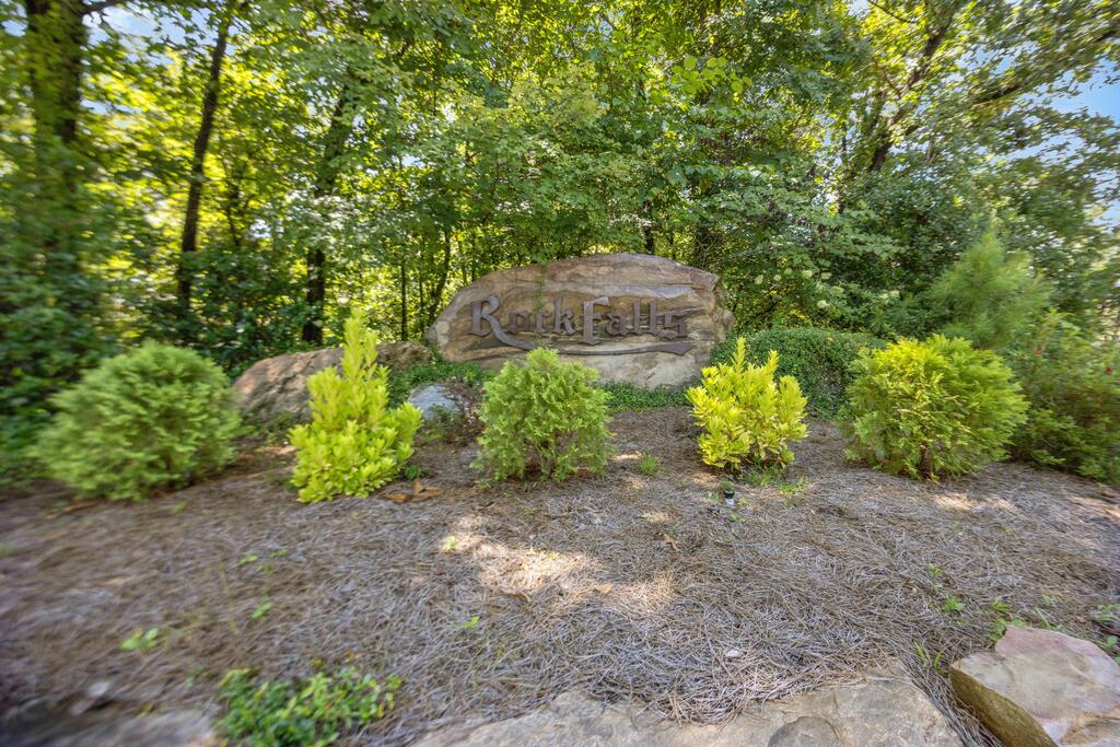 1456 Lee Road 2204