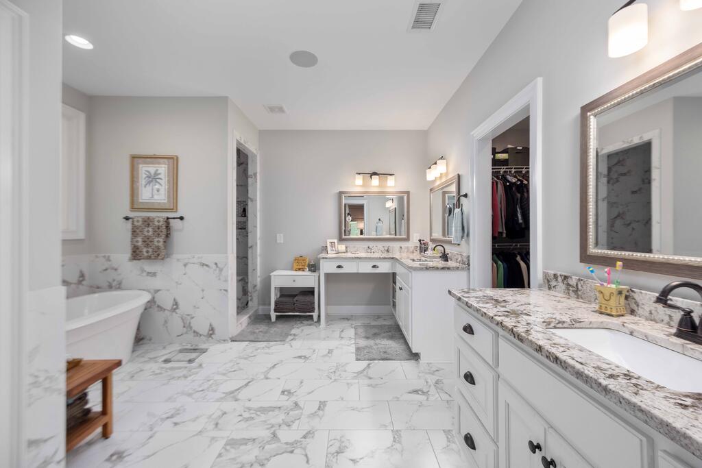 1456 Lee Road 2204