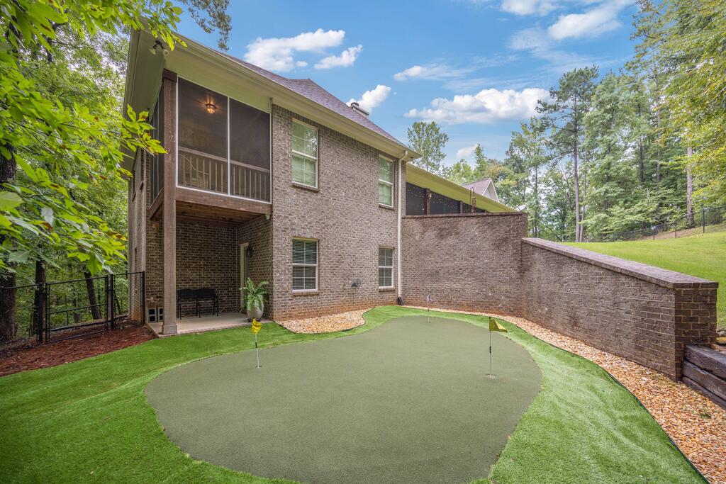1456 Lee Road 2204