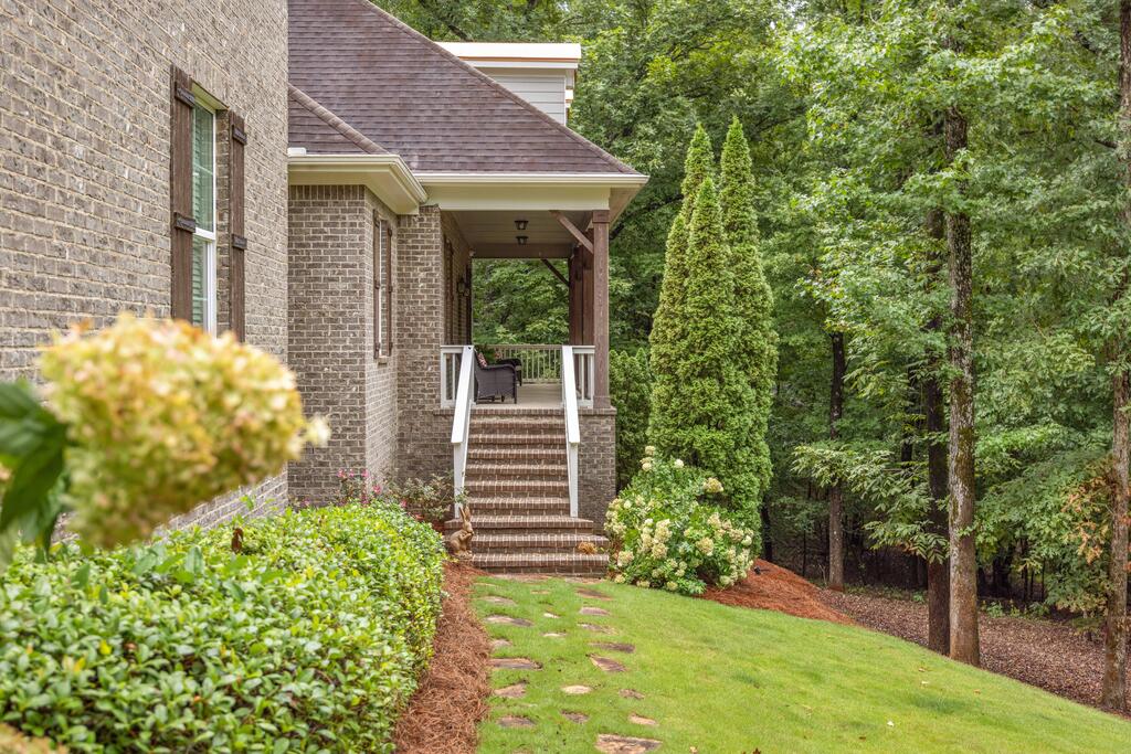 1456 Lee Road 2204