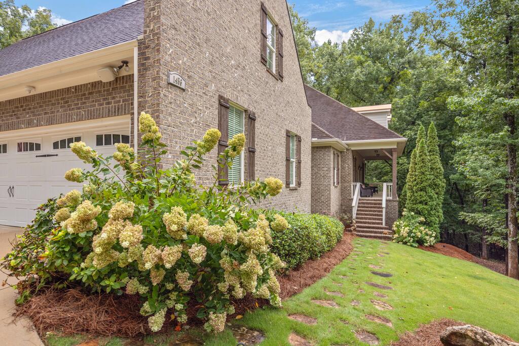 1456 Lee Road 2204