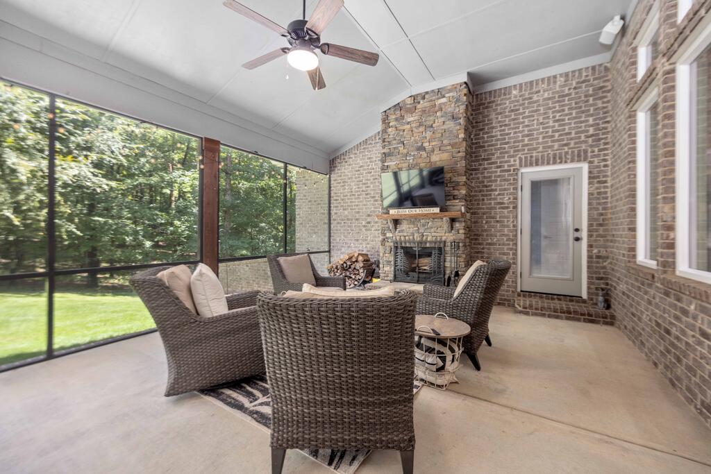 1456 Lee Road 2204
