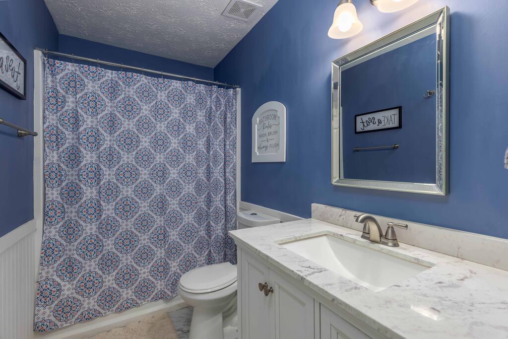 11 Lee Road 0509