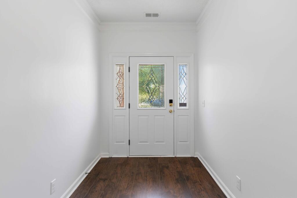 1107 Laurelwood Road