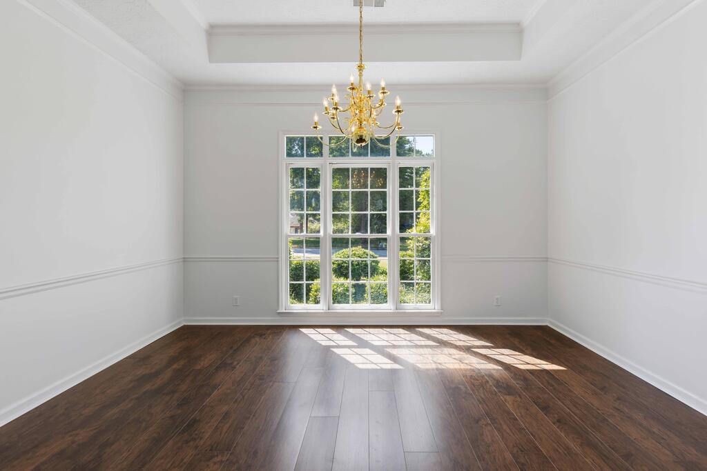 1107 Laurelwood Road