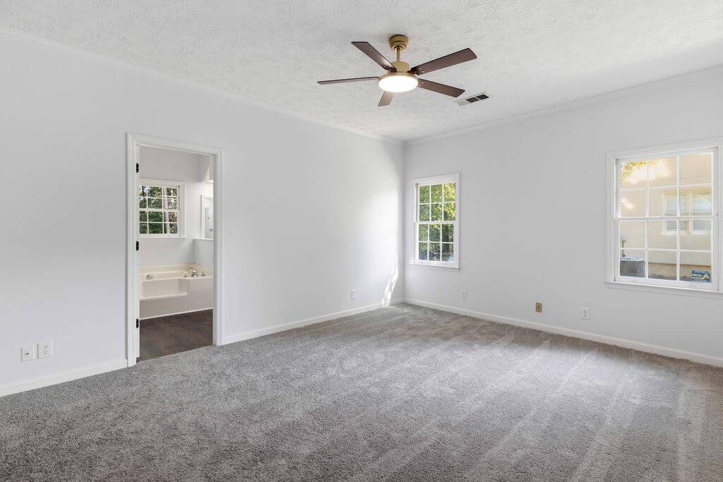 1107 Laurelwood Road