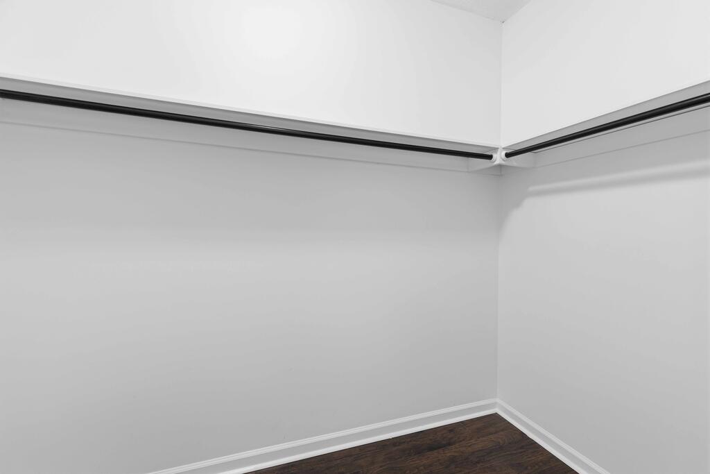 1107 Laurelwood Road