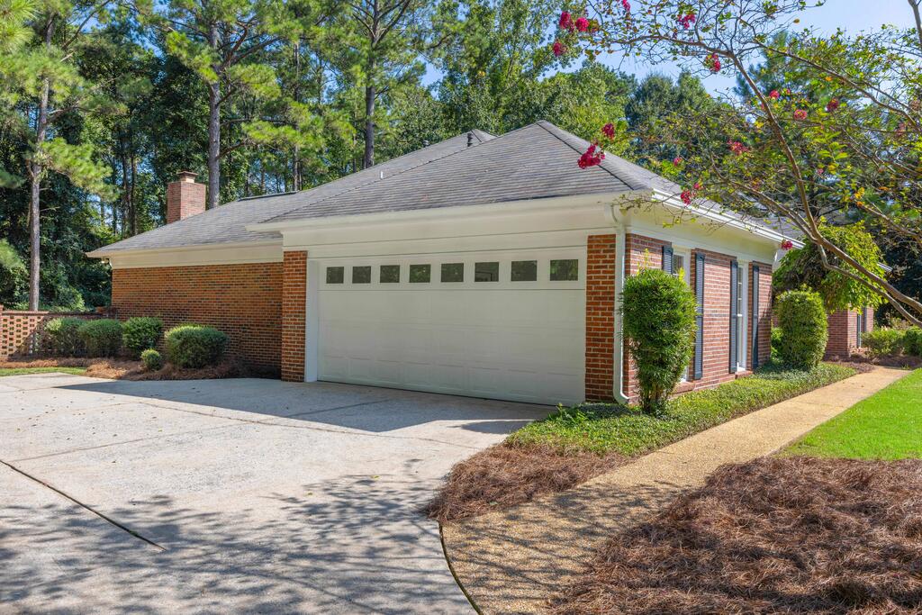 1107 Laurelwood Road