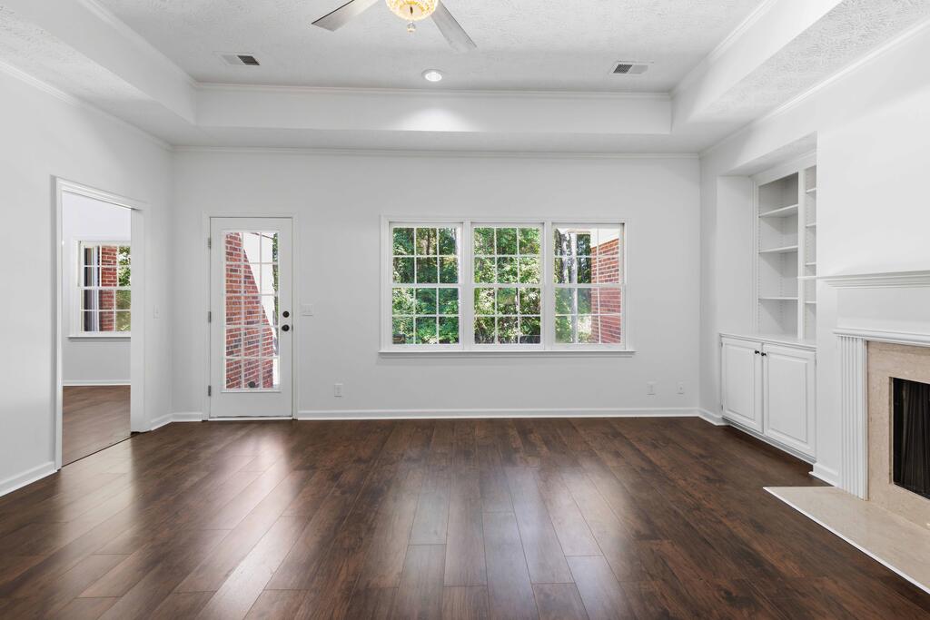 1107 Laurelwood Road