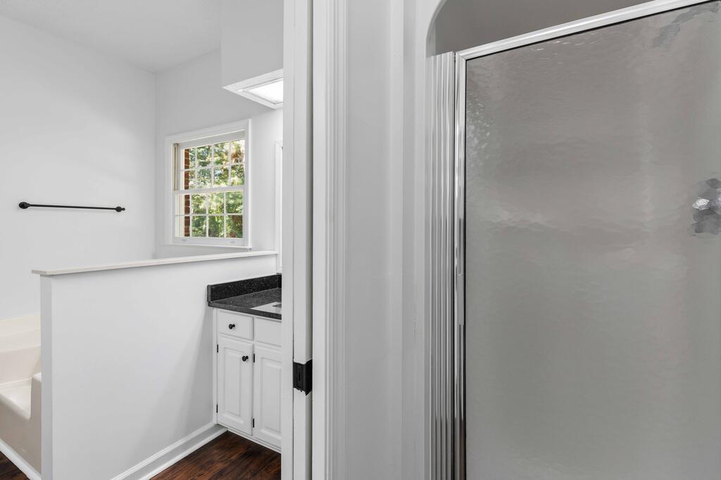 1107 Laurelwood Road