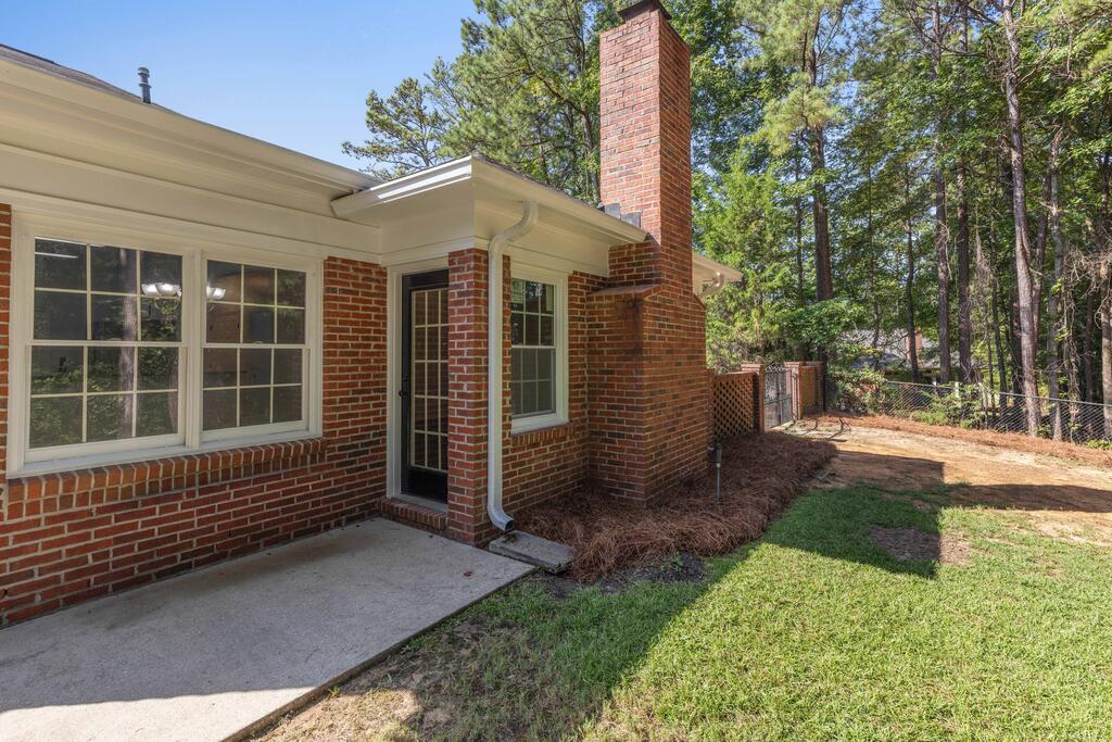 1107 Laurelwood Road
