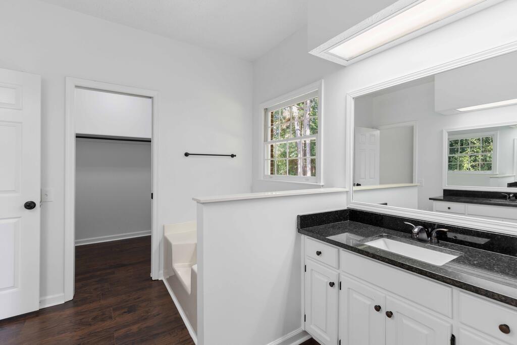 1107 Laurelwood Road