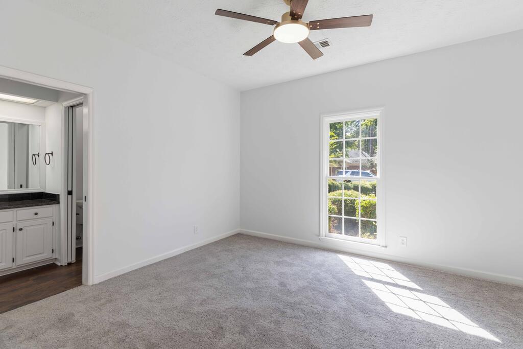 1107 Laurelwood Road