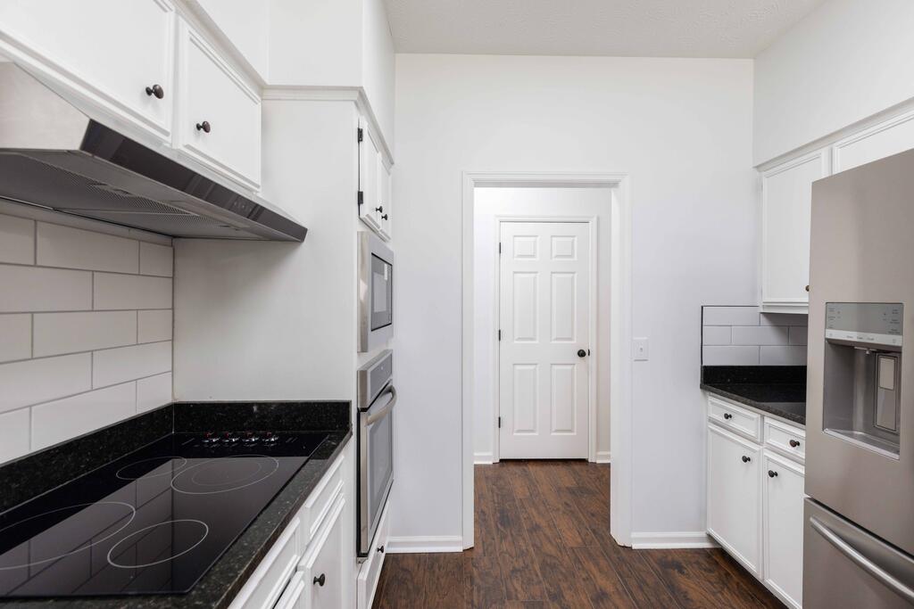 1107 Laurelwood Road