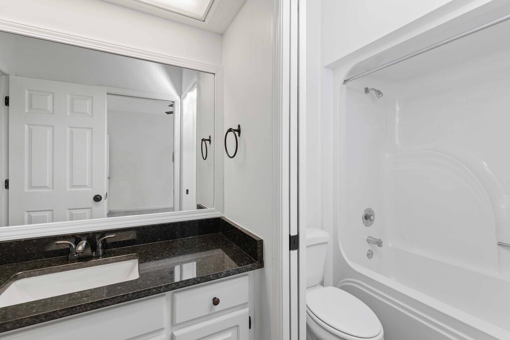 1107 Laurelwood Road