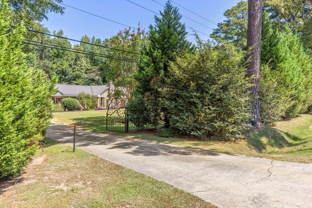 6811 Mobley Road