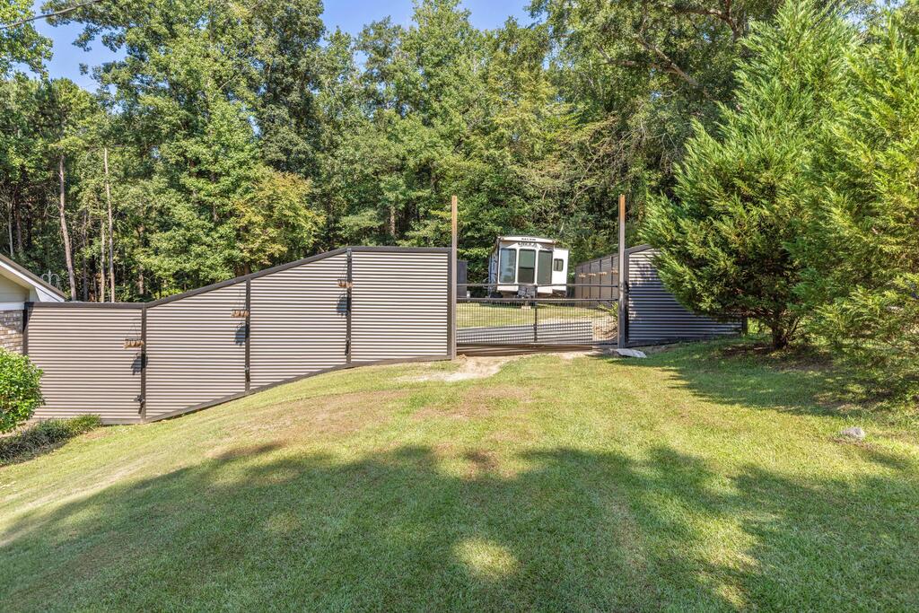 6811 Mobley Road