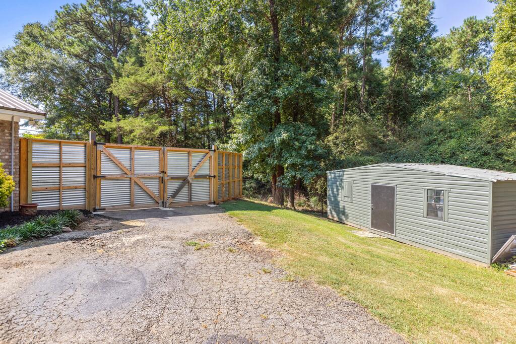 6811 Mobley Road