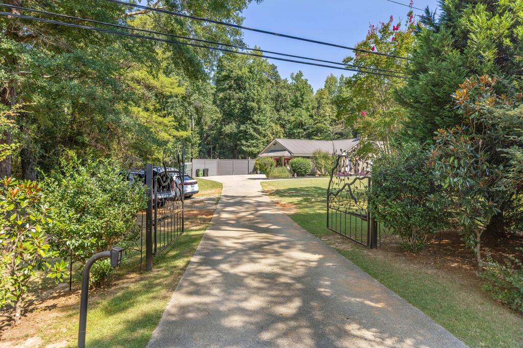 6811 Mobley Road