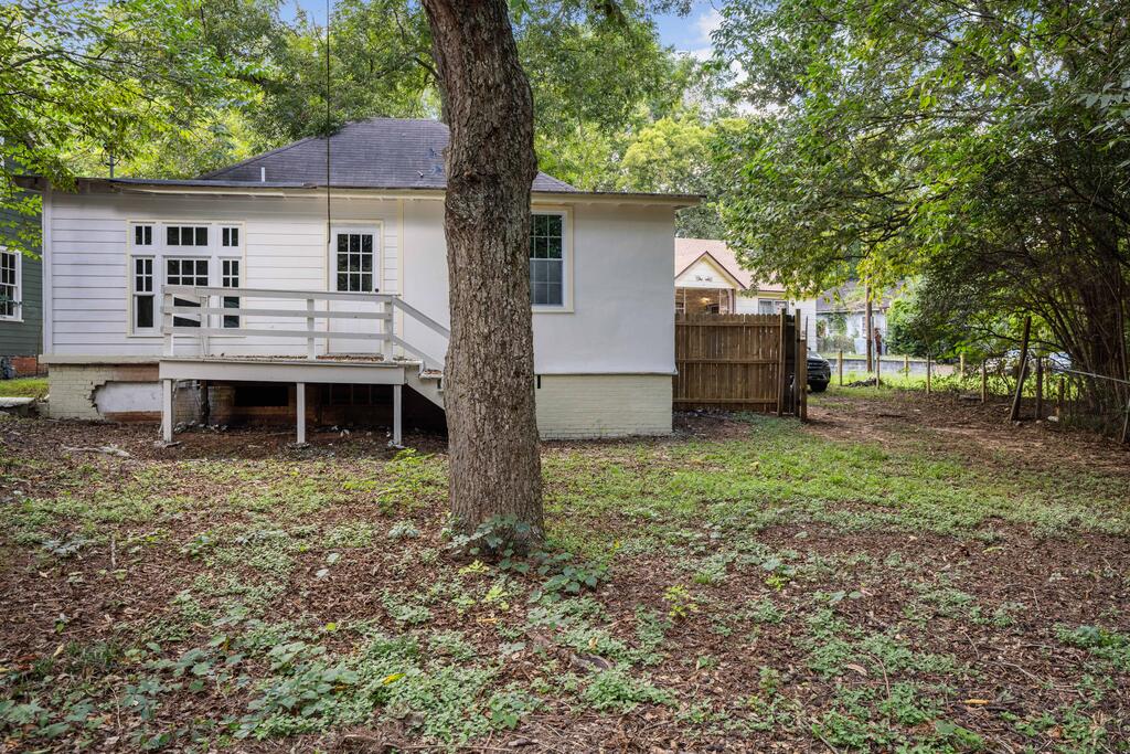 2910 Bradley Circle