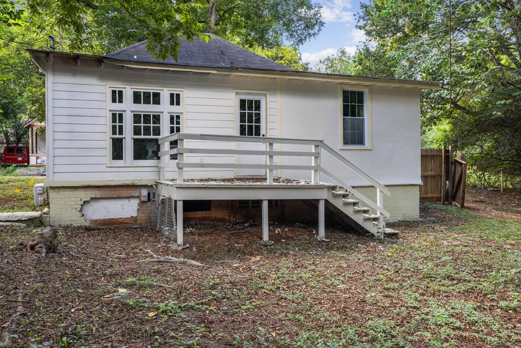 2910 Bradley Circle