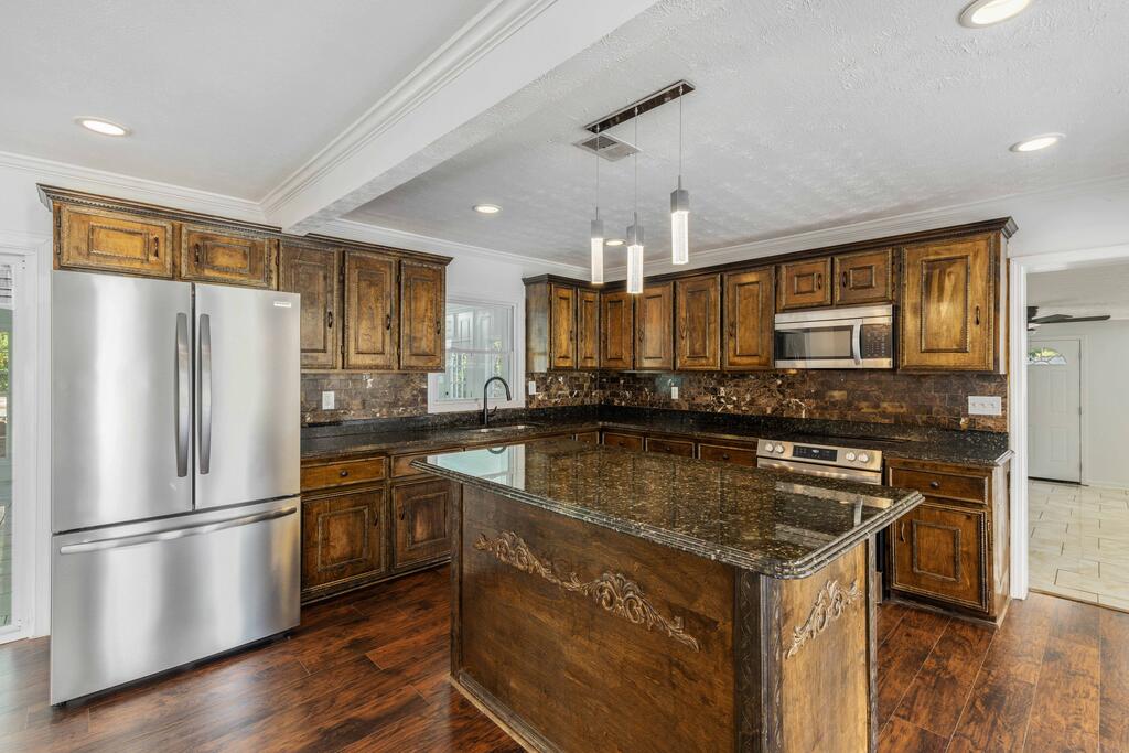 1841 Celeste Drive