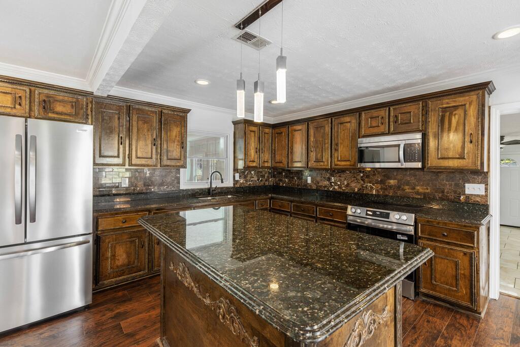 1841 Celeste Drive