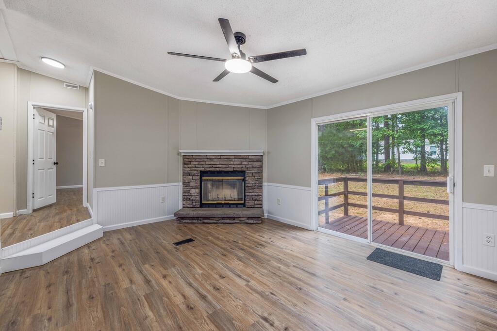 17 Cottonwood Drive