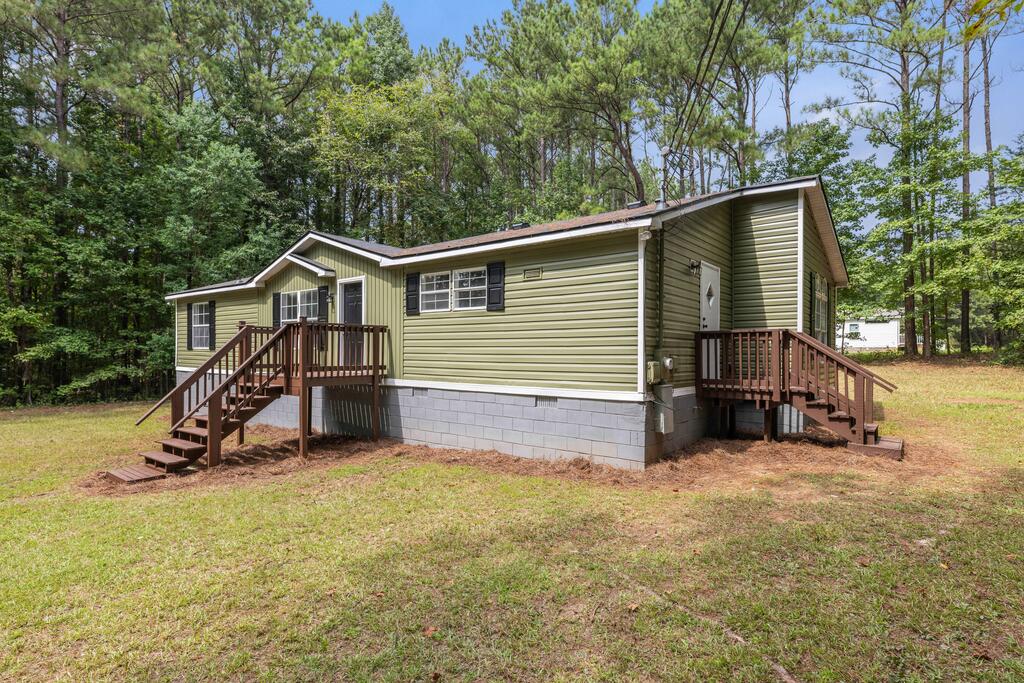 17 Cottonwood Drive