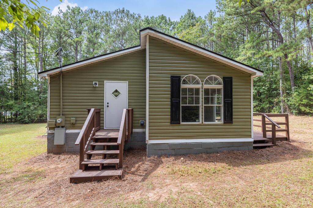 17 Cottonwood Drive
