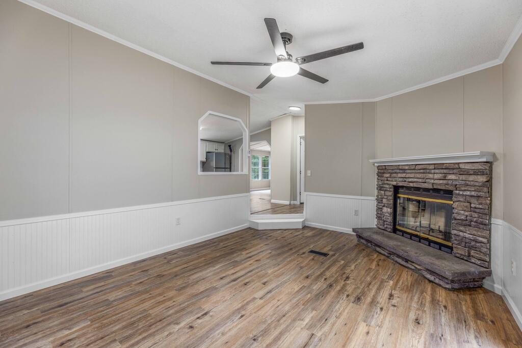 17 Cottonwood Drive