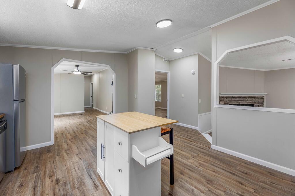 17 Cottonwood Drive