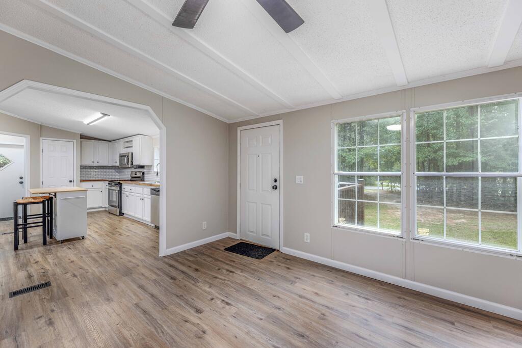 17 Cottonwood Drive