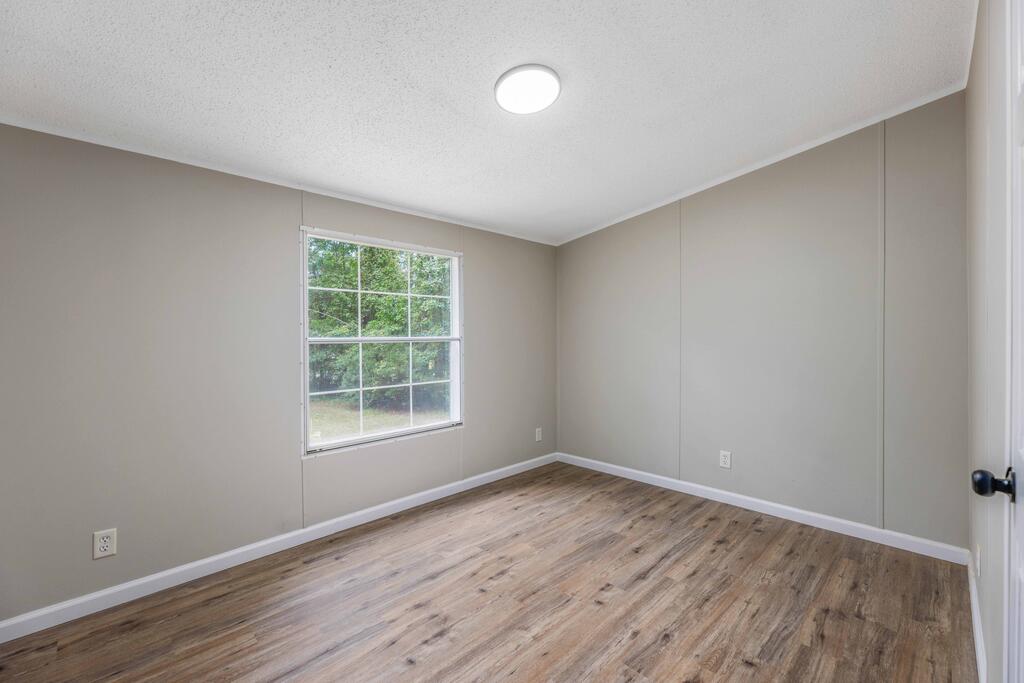 17 Cottonwood Drive