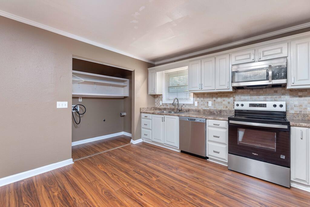 2562 Harwich Circle
