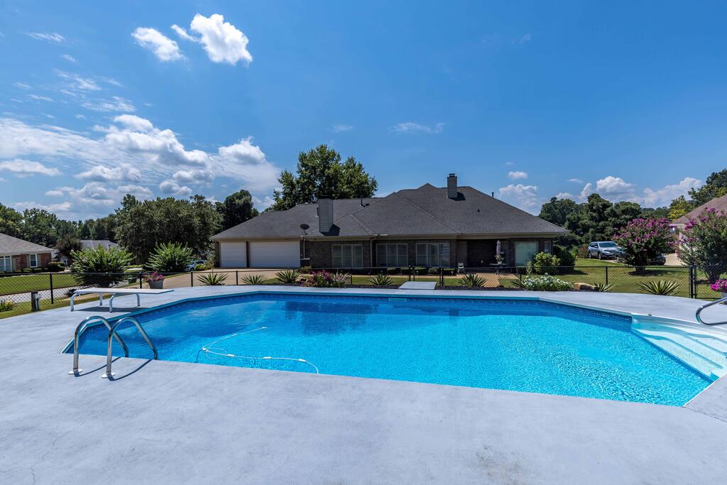 43 Meadow Valley Court