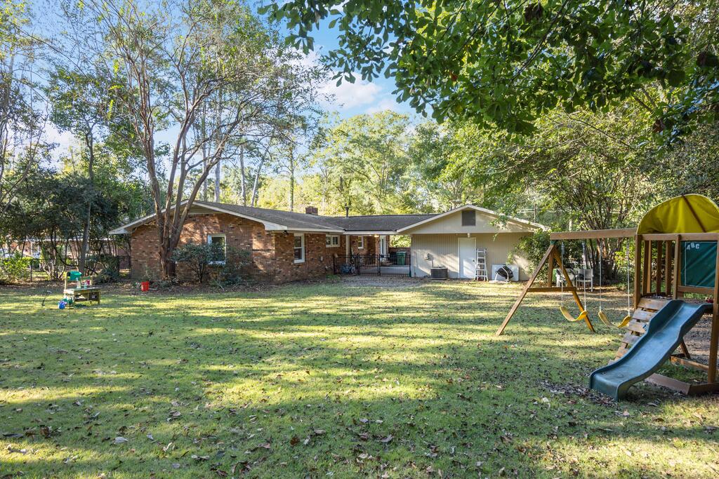 3314 East Lindsay