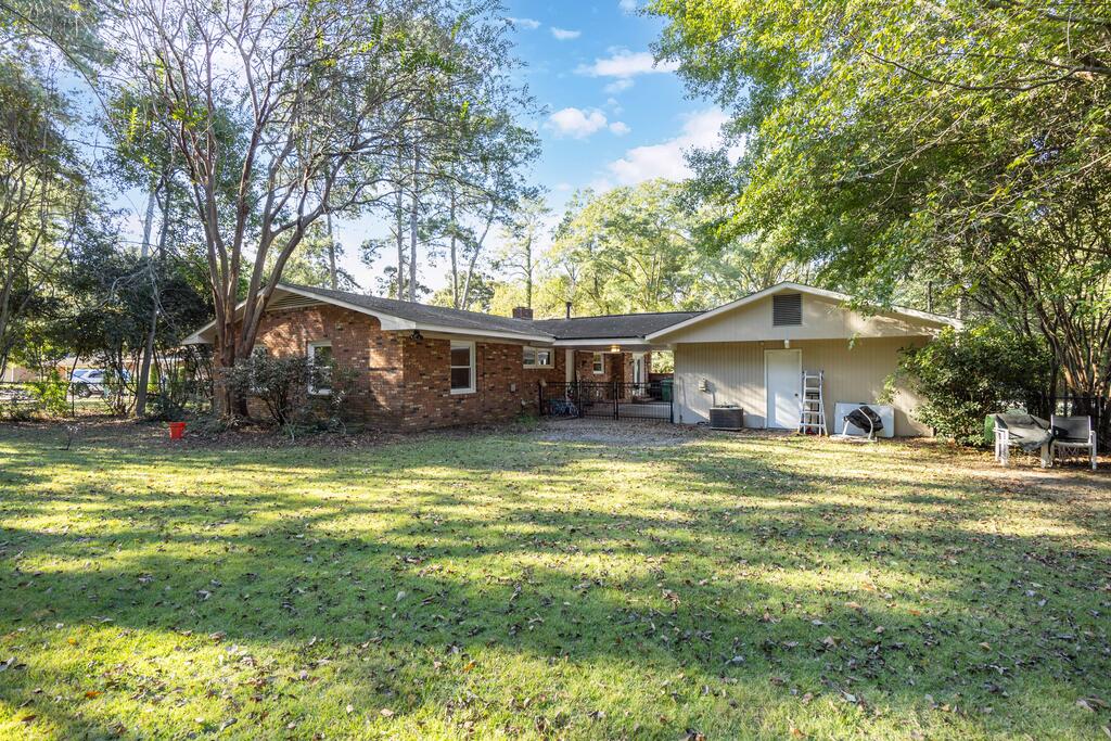 3314 East Lindsay